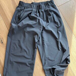 Title Nine  Women's M  sport wide leg cropped pants